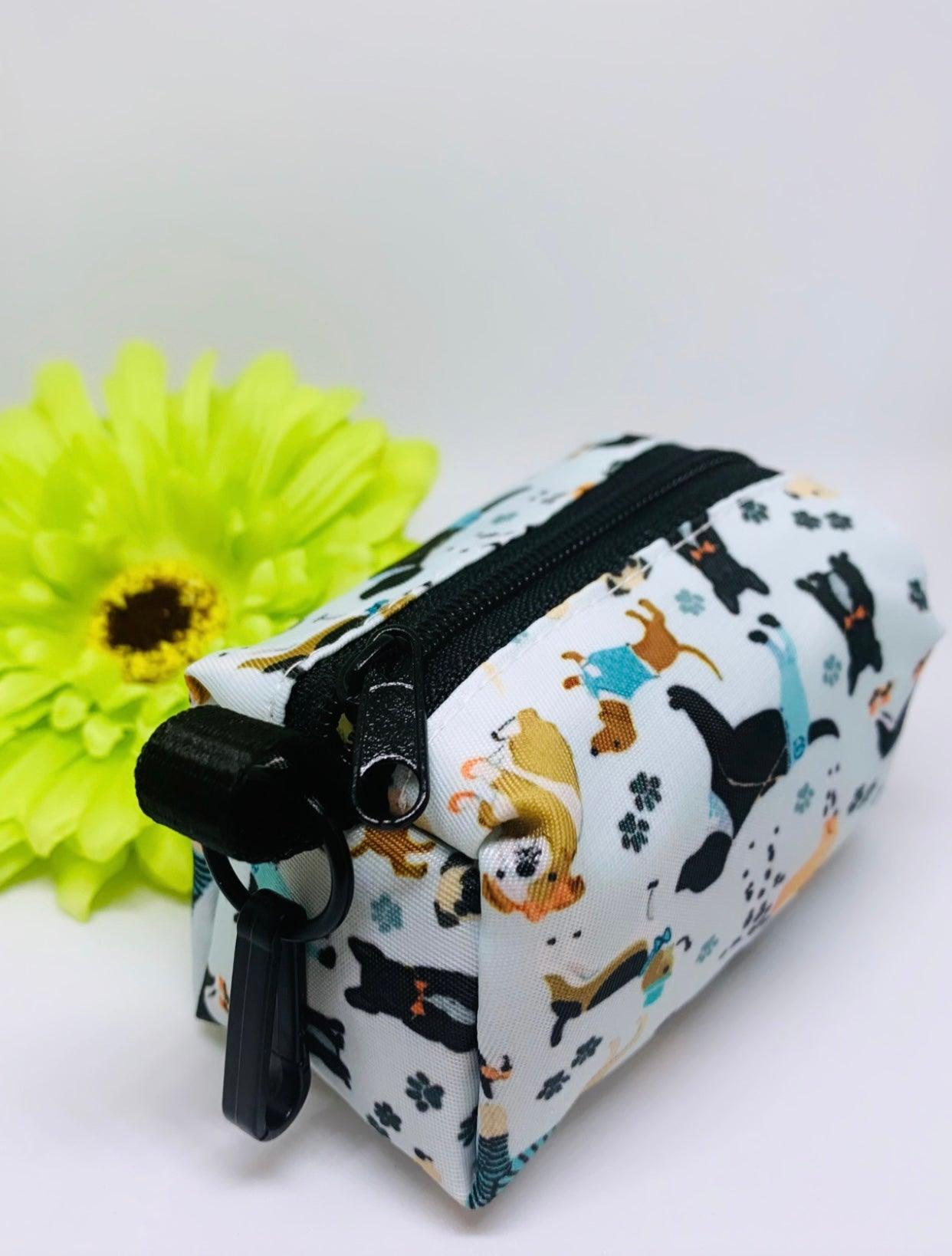 WASTE BAG HOLDER-DAPPER DOGGY